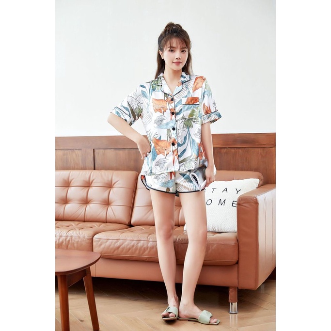 Bộ Đồ Ngủ Tay Ngắn Dáng Rộng Cài Khuy In Họa Tiết Độc Đáo Thời Trang Mùa Hè Cho Nữ