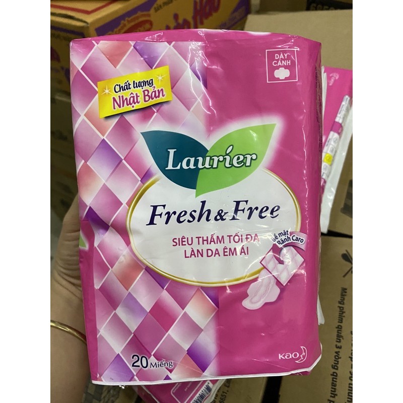 Băng vệ sinh Laurier Fresh and Free dày có Cánh 20miếng ( gói to )