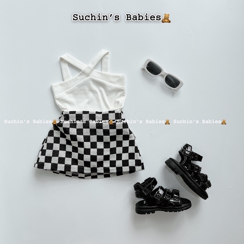 Set áo kèm chân váy Suchin