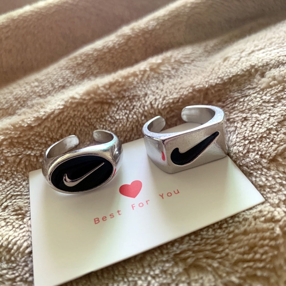 1 Nhẫn Kim Loại Màu Đen / Bạc Phong Cách Harajuku Cổ Điển