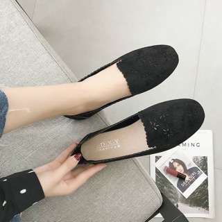 Giày lười đục lỗ hoa