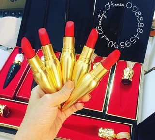Son Christian Louboutin Diva