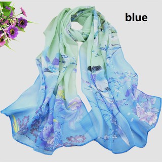 Khăn choàng lụa họa tiết hoa đi biển thời trang