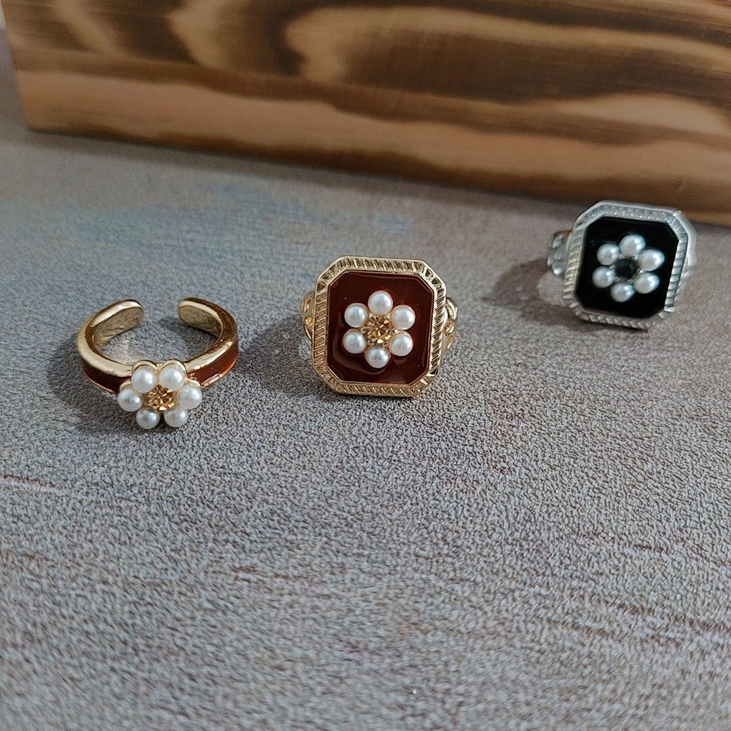 Nhẫn Hình Hoa Đính Ngọc Trai Sang Trọng Thời Trang Dành Cho Nữ
