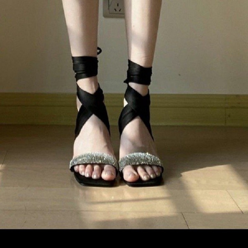Giày Sandal Cao Gót Mũi Vuông Thắt Dây Đính Đá Satin Phong Cách La Mã Kiểu Mới Cho Nữ