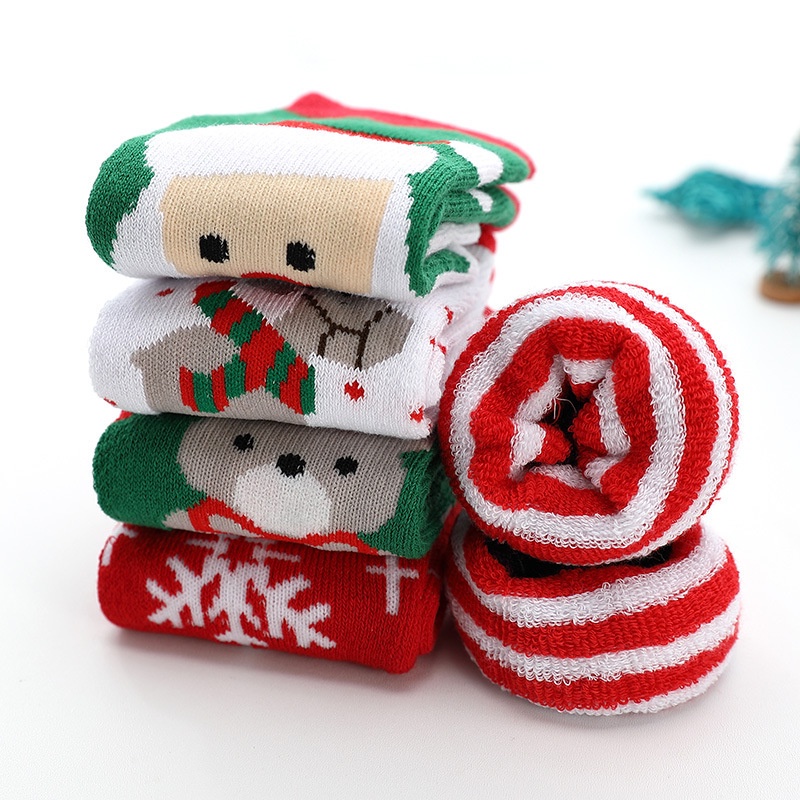 Set 5 đôi tất chống trượt họa tiết giáng sinh dễ thương cho bé