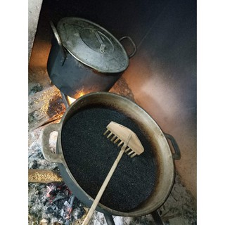 Vừng (mè) rang bếp củi