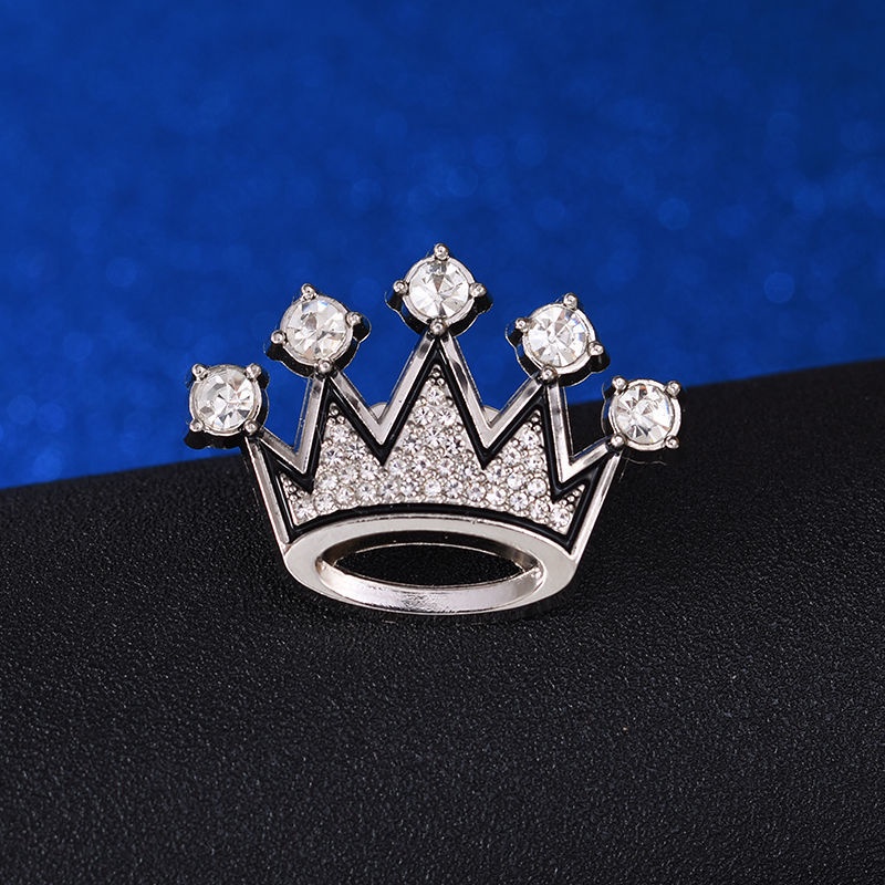 Ghim Cài Áo Hình Vương Miện Đính Đá Sang Trọng Cho Nam