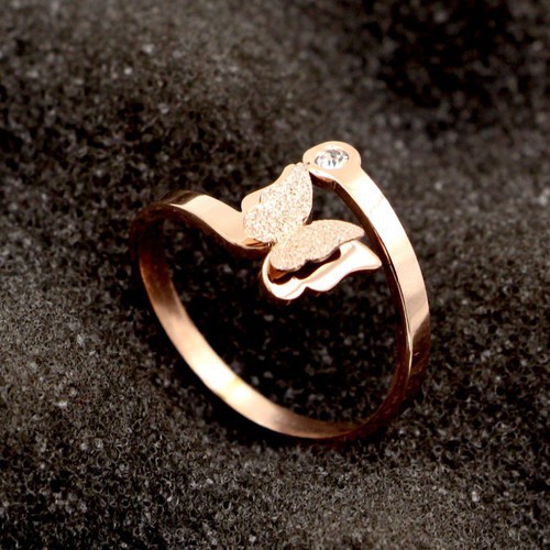 Nhẫn Bướm Xinh Titan Ko Đen TT 3149