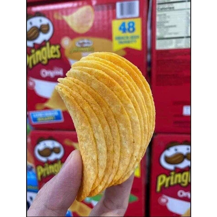 Snack khoai tây Pringles 22k/ 1 ống 107gr (date 24/8/2022)