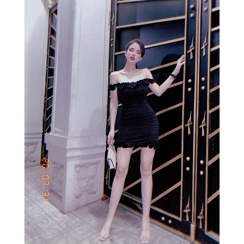 Đầm body bẹt vai