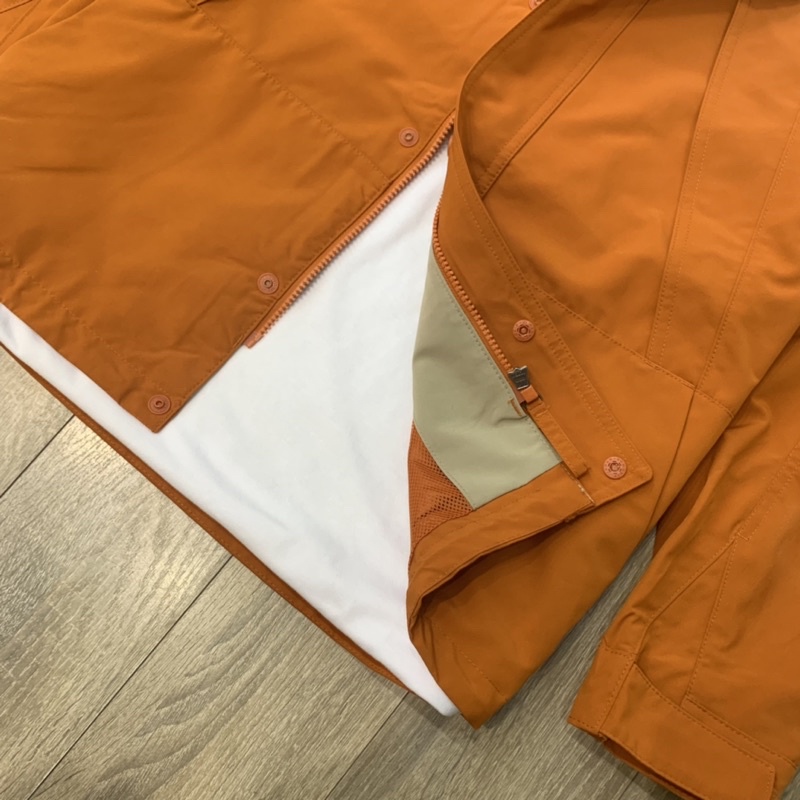 Áo khoác gió U.Q Jacket