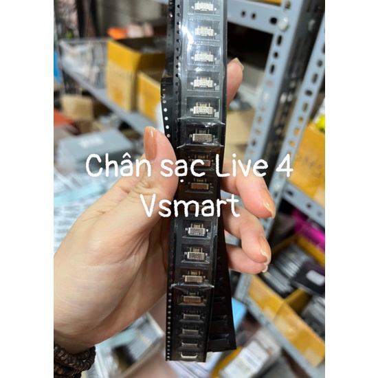 Chân Sạc rời Live 4 VSMART