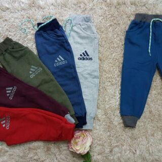 Quần nỉ da cá adidas , vải xuất dư , chất hàng cực đẹp , sz 1-8. Phom chuẩn nhé khách iu.  Ri theo màu