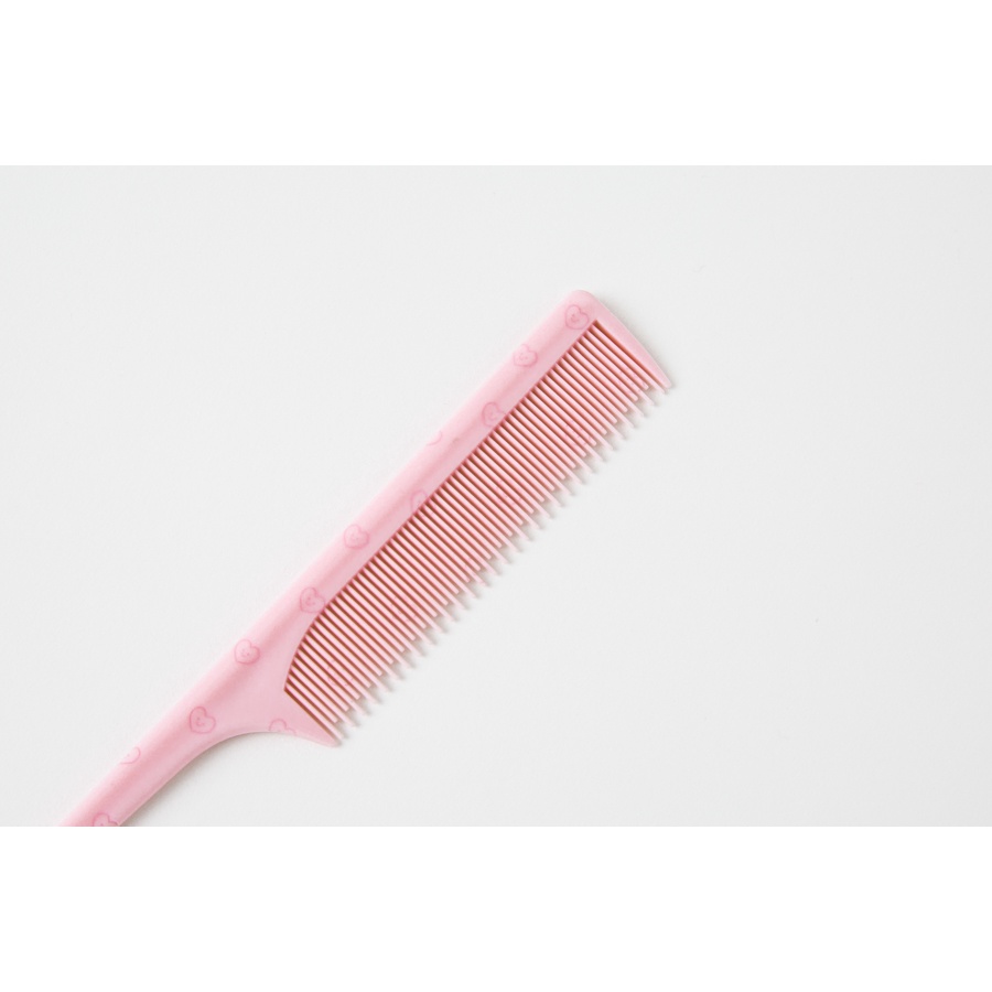 Lược Đuôi Dài ARTBOX Hàn Quốc Họa Tiết Trái Tim Màu Hồng