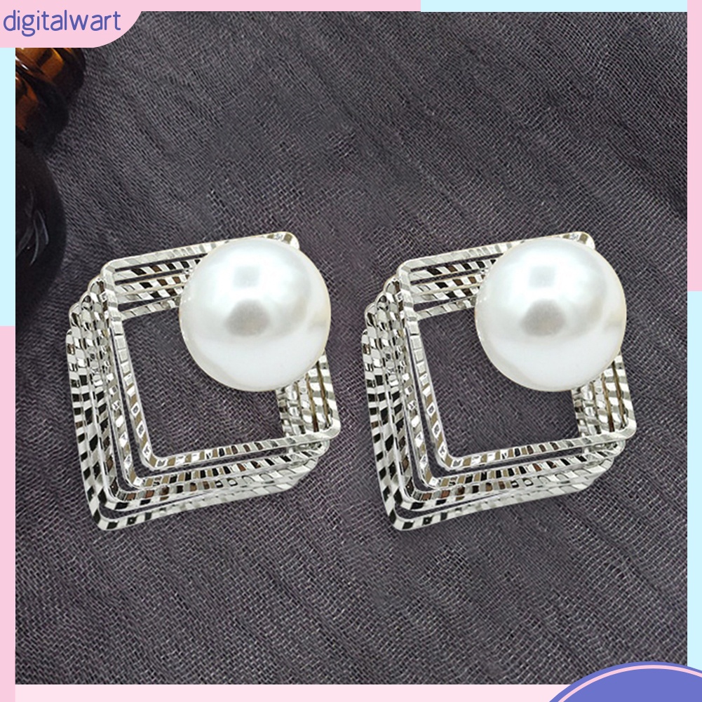 Đôi bông tai họa tiết nhiều hình thoi đính ngọc trai thanh lịch cho nữ