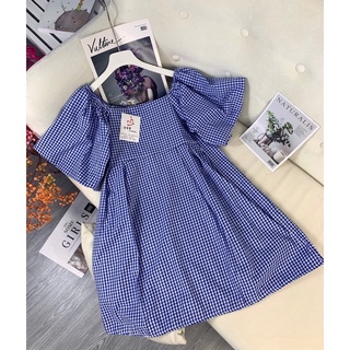 Váy kẻ xanh tay bồng