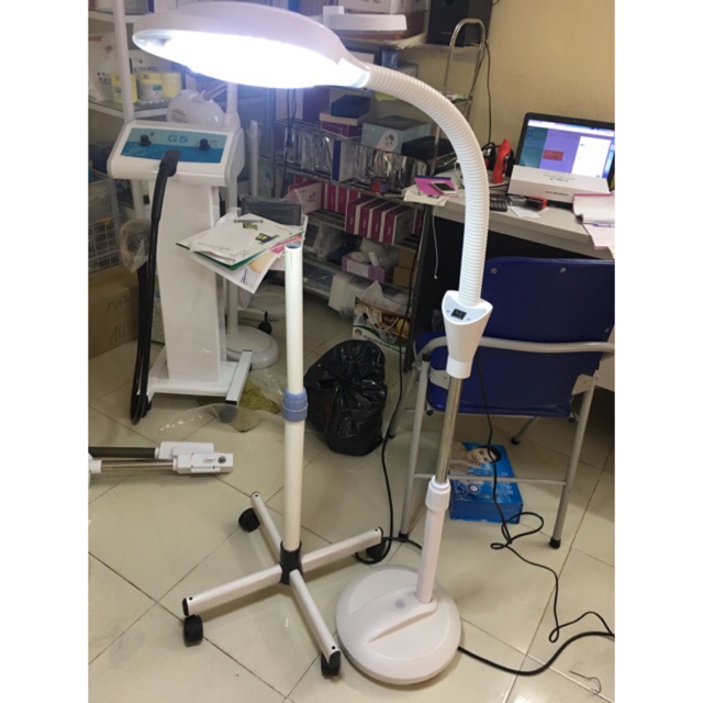 Đèn led lúp soi nặn mụn,phun xăm