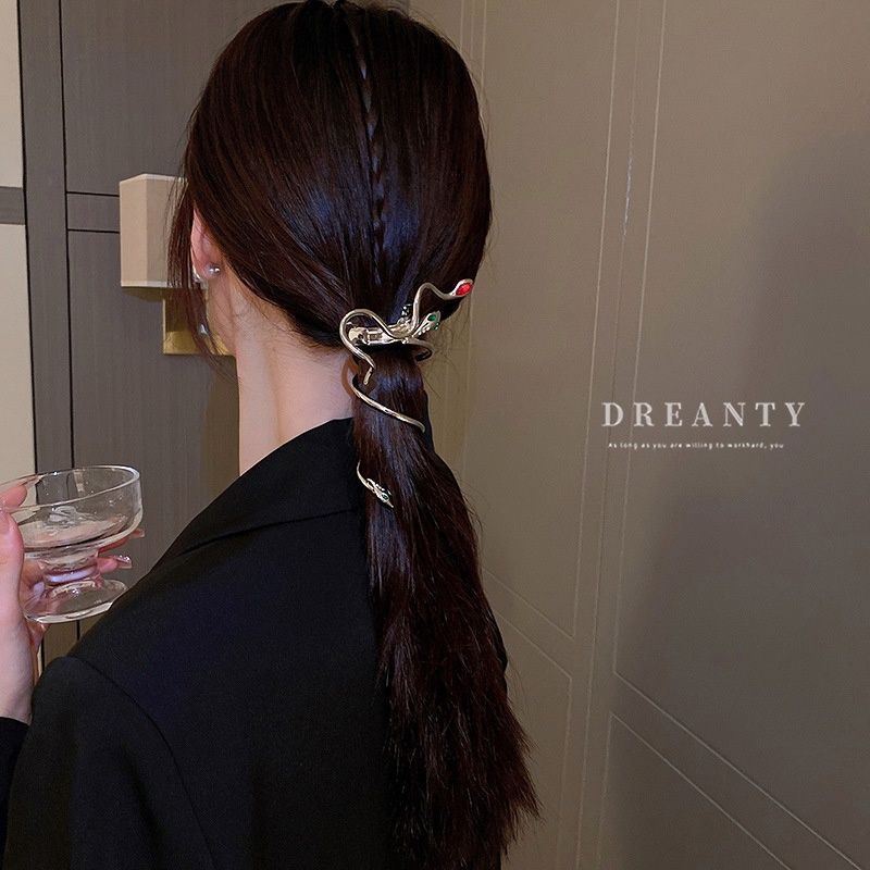 Kẹp Tóc Hình Bướm Đính Đá Độc Đáo Bằng Kim Loại