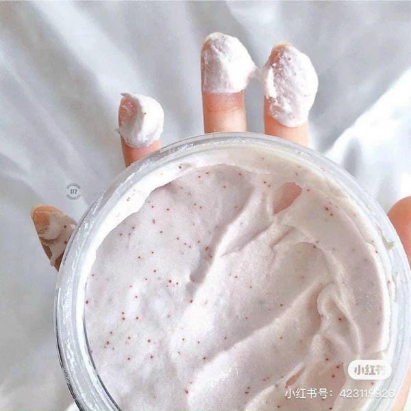 TẨY TẾ BÀO CHẾT DOVE  ĐỨC SIÊU THƠM SIÊU MỊN BẢN 225ML