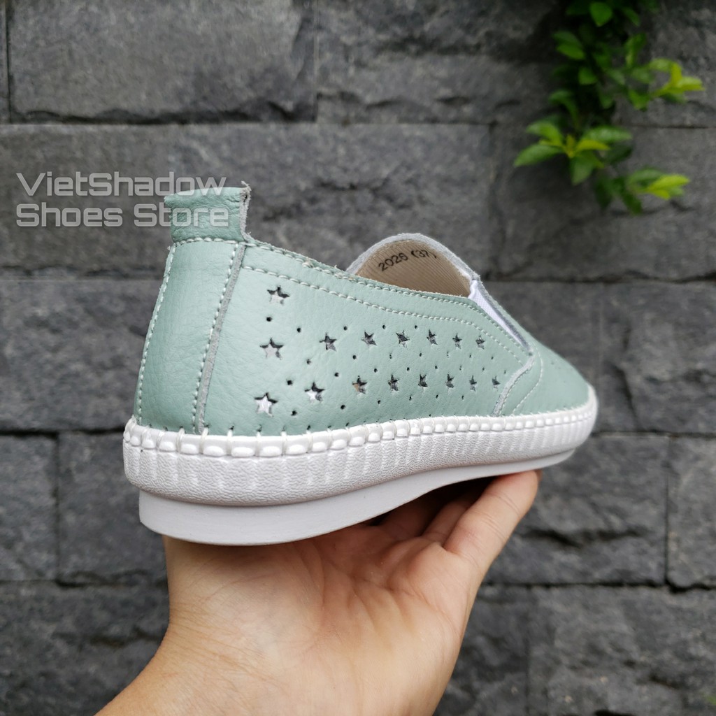 Slip on da nữ - Giày lười da nữ đột lỗ hình ngôi sao, đế khâu - Chất liệu bò 2 màu (đen) và (trắng) - Mã SP 2026N