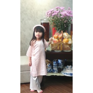Áo dài lụa tay voan, kèm quần lụa, và mấn, chất liệu lụa siêu đẹp. Thương hiệu Litibaby.