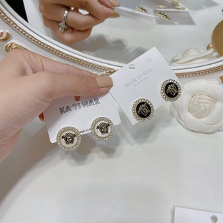 Khuyên tai versace viền đá