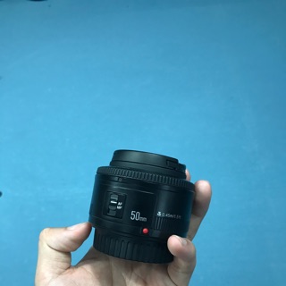 Lens yn 50mm f1.8