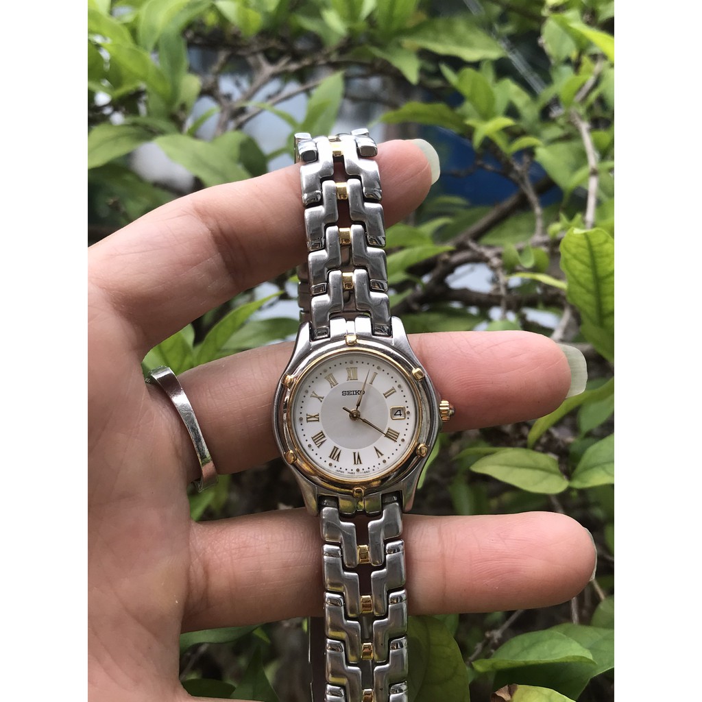 Đồng hồ nữ SEIKO Pin , có ô cửa lịch, dây kim loại - Nhật Bản