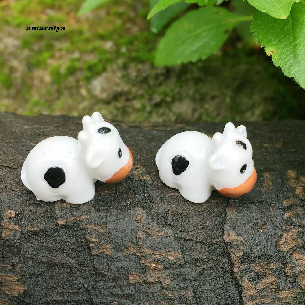 Set 2 mô hình chú bò nhỏ xinh dùng để trang trí tiểu cảnh