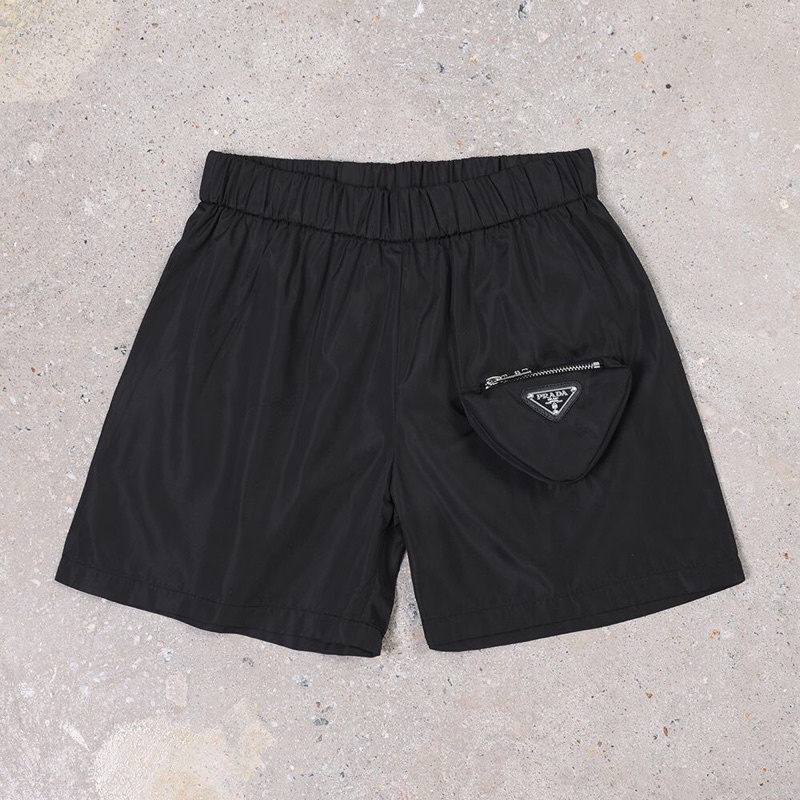 Quần short màu trơn túi tam giác logo thương hiệu Prada 2022 cao cấp