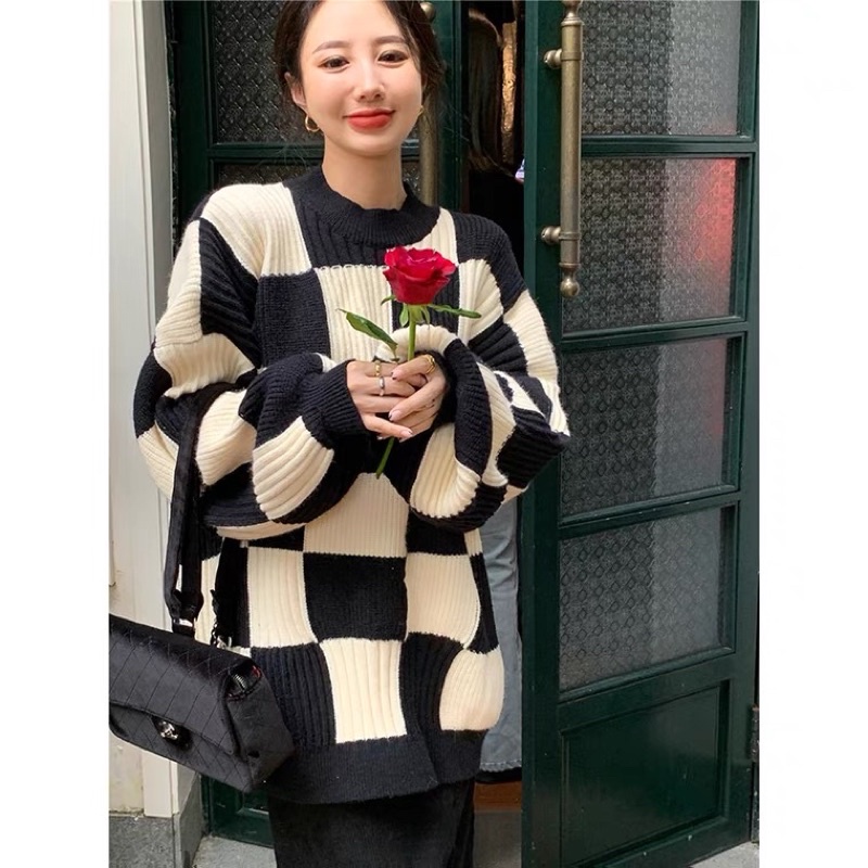 ÁO SWEATER HOẠ TIẾT BÀN CỜ
