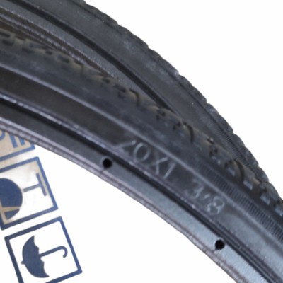 Lốp xe lăn Lucass X63L  cỡ 20 x 1 3/8 cao su đặc