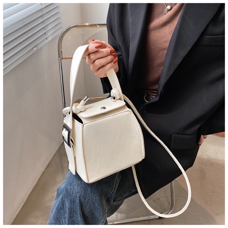 Túi xách nữ thời trang phong cách hiện đại 2021 cầm tay kèm dây đeo chéo - Namii Bags
