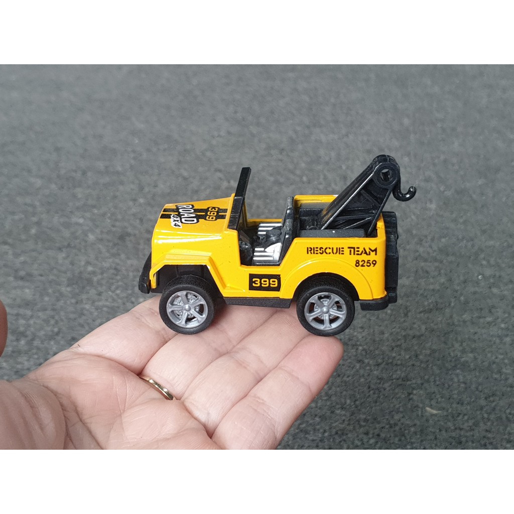 Xe Mô Hình Đồng Giá 25k - Mã 399-265D-03 . Xe Jeep Địa Hình Màu Vàng Size Mini - Có Chạy Trớn