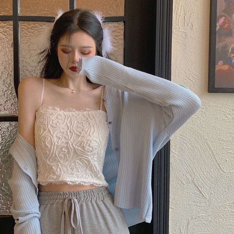 Áo quây ren lót trong 2 dây mặc kèm vest áo khoác