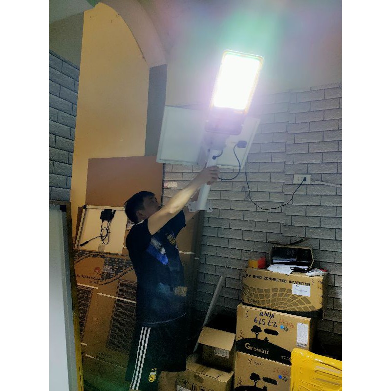 Bộ Đèn Bàn Chải Năng Lượng Mặt Trời 300w Siêu Sáng