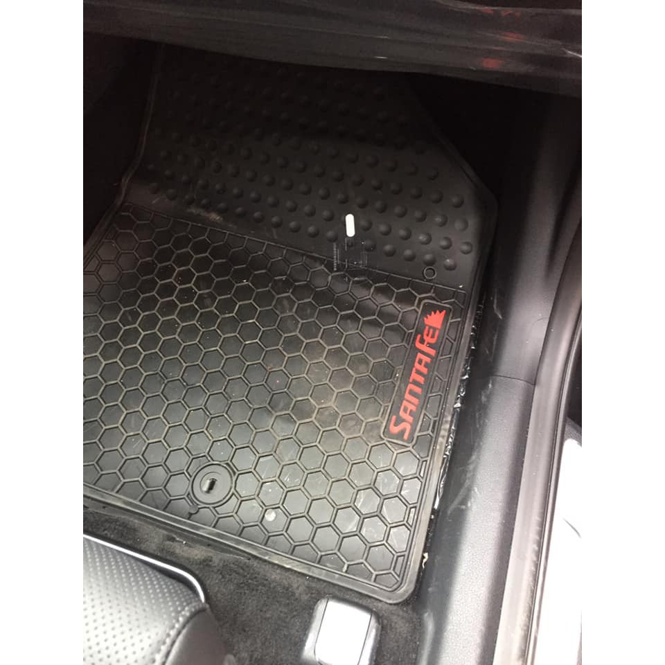 Lót sàn cao su theo xe Santafe 2016-2020 hàng không chữ