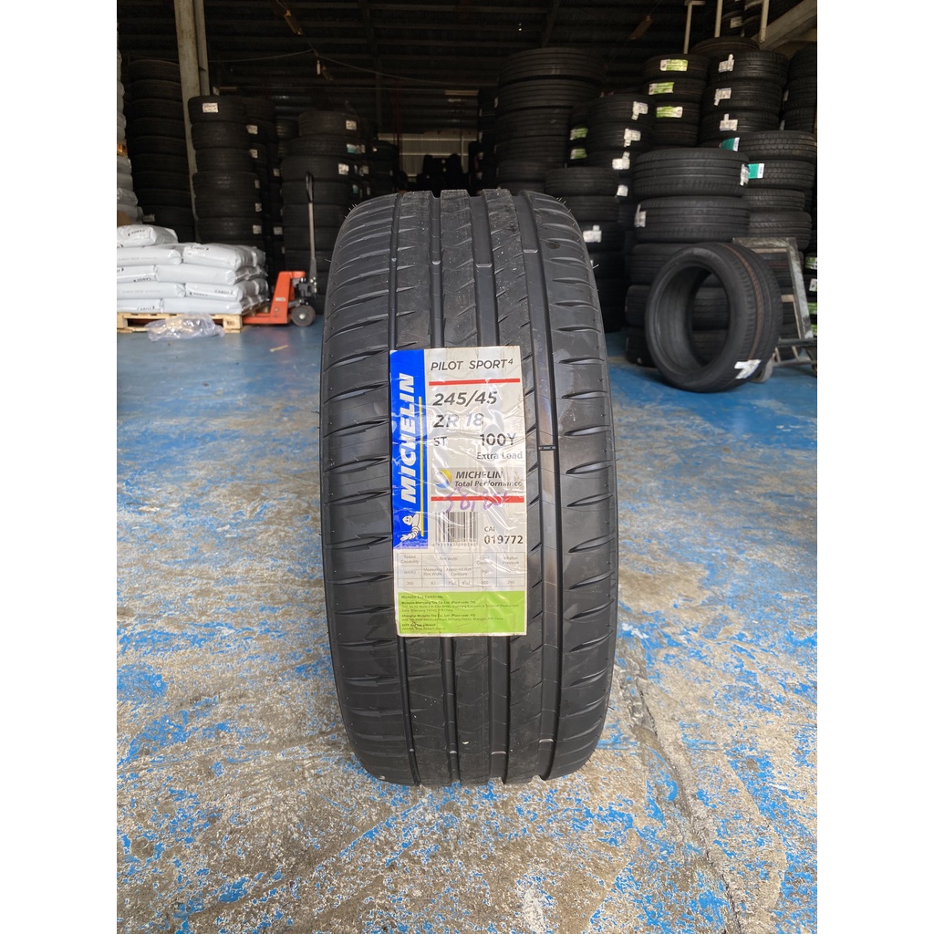 Lốp Michelin 245/45R18 Pilot Sport 4