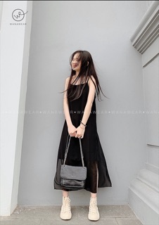 Váy 2 dây xẻ vạt cực xinh