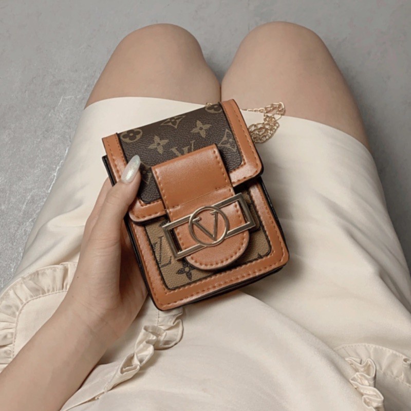 TÚI LEVI ĐEO BỤNG QUAI XÍCH MINI DÁNG HỘP