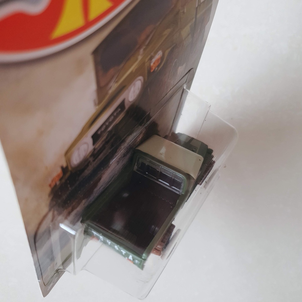 Xe Mô Hình Chính Hãng HotWheels -Toyota Land Cruiser ( Set of GDG44-9C6T )