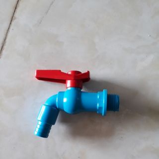 Vòi nhựa xanh tay đỏ size 1/2