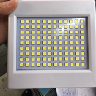 Đèn chớp 108 đèn ánh sáng trắng và nhiều mầu
