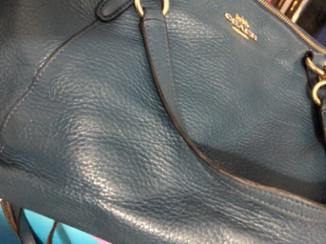 Thanh lý túi Coach auth