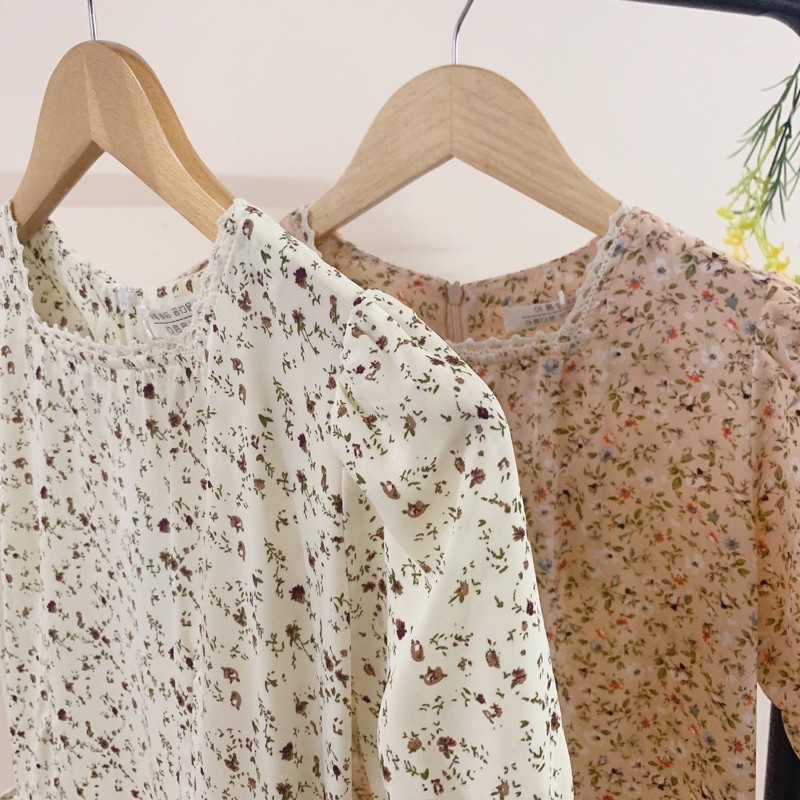 Đầm hoa nhí cổ vuông phối ren cổ và tay, khoá kéo, lót lụa,nơ buộc hai bên