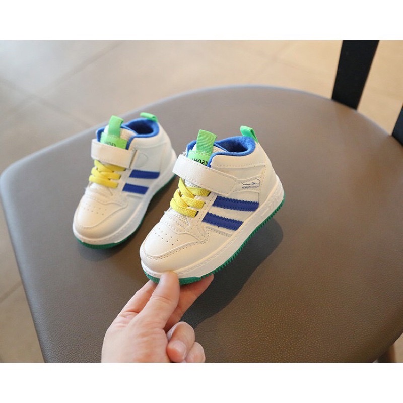GIẦY SNEAKER LÓT NHUNG SIÊU ẤM CHO BÉ TRAI BÉ GÁI