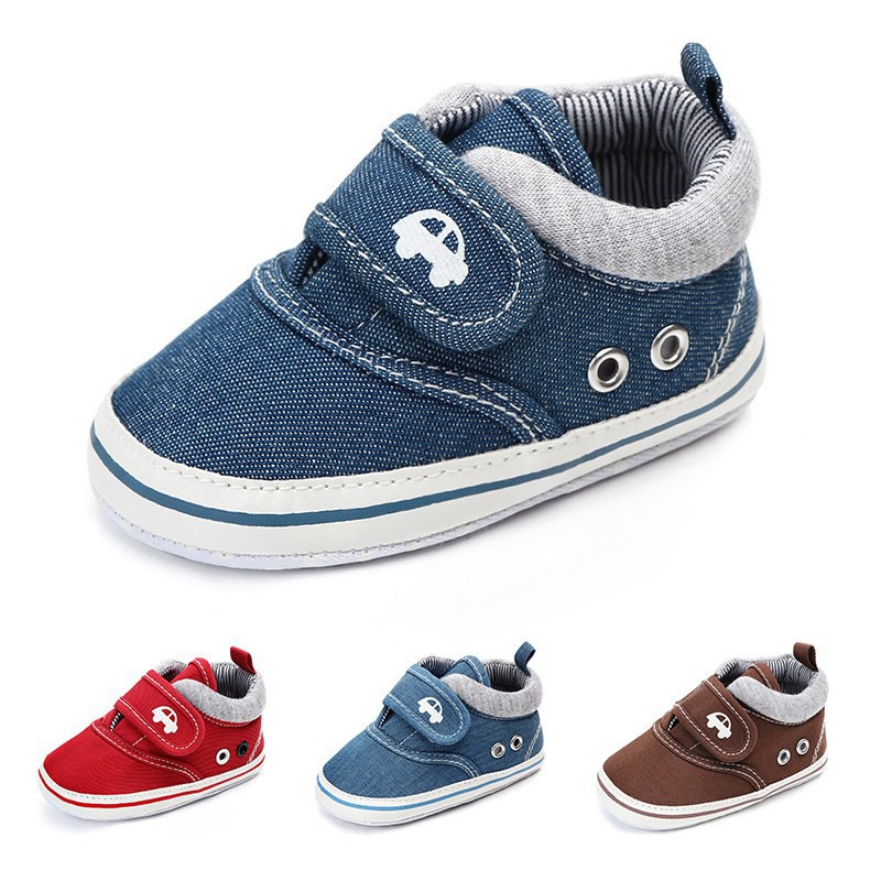 Giày cotton bít mũi phối khóa dán thiết kế xinh xắn dành cho các bé