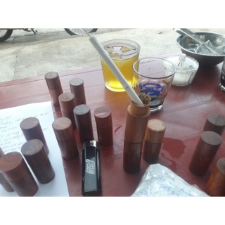 Tăm Trầm hương que đốt hút thuốc