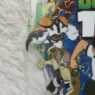 Hình ủi Ben 10 thách thức kẻ thù